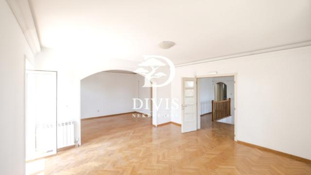 Kuća, Petosoban i veći, Izdavanje, 290m2, Valterova