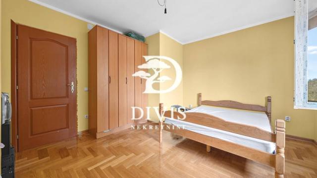 Kuća, Petosoban i veći, Prodaja, 320m2, Beogradska