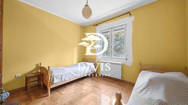 Kuća, Petosoban i veći, Prodaja, 320m2, Beogradska
