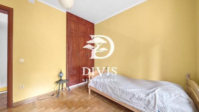 Kuća, Petosoban i veći, Prodaja, 320m2, Beogradska