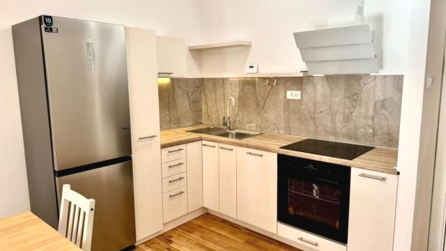 Stan, Trosoban, Izdavanje, 75m2, Banovo brdo, Čukarica, Orfelinova