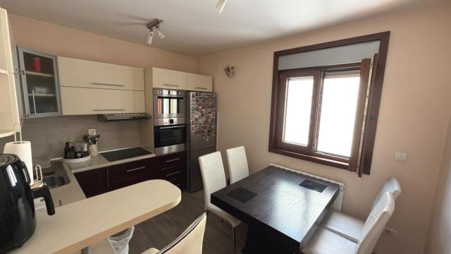 Stan, četvorosoban, Prodaja, 110m2, Djeram pijaca, Zvezdara, Branka Krsmanovića