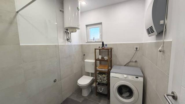 Stan, Dvosoban, Izdavanje, 40m2, Srzentićeva