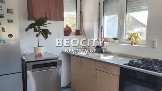 Kuća, Petosoban, Prodaja, 267m2, Ugrinovci, Zemun, 42 nova