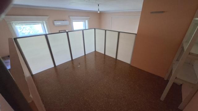 Stan, četvorosoban, Izdavanje, 120m2, Gradski trg