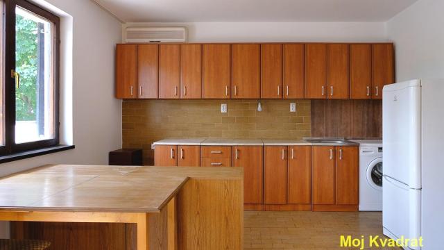 Poslovni prostor, Izdavanje, 160m2, Kalvarija, Zemun, Grmečka