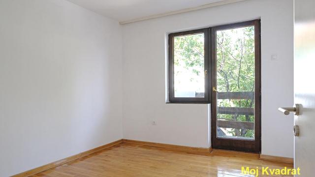 Poslovni prostor, Izdavanje, 160m2, Kalvarija, Zemun, Grmečka
