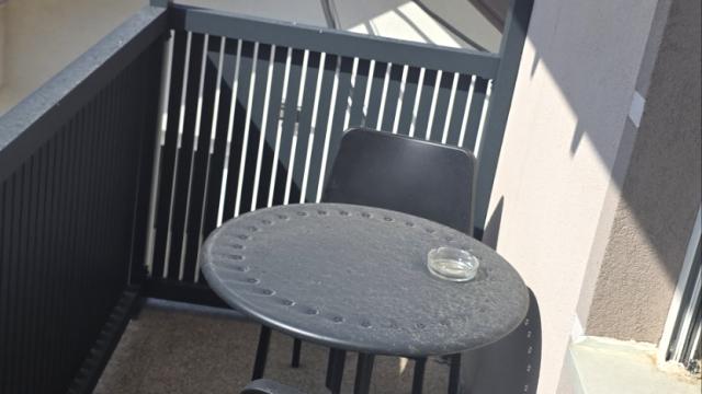 Stan, Petosoban i veći, Izdavanje, 170m2, Ledine, Novi Beograd, Valtroviceva 9A