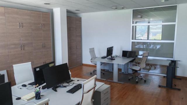 Poslovni prostor, Izdavanje, 330m2, Bežanijska kosa 1, Novi Beograd, Partizanske avijacije