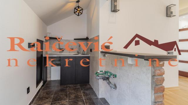 Poslovni prostor, četvorosoban, Izdavanje, 90m2, Lekino brdo, Voždovac, Mijacka