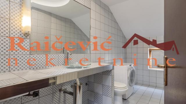 Poslovni prostor, četvorosoban, Izdavanje, 90m2, Lekino brdo, Voždovac, Mijacka