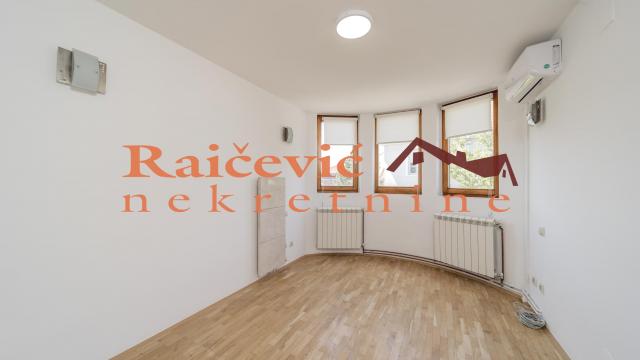 Poslovni prostor, četvorosoban, Izdavanje, 90m2, Lekino brdo, Voždovac, Mijacka