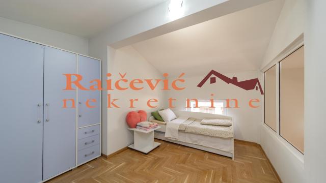 Stan, Trosoban, Prodaja, 84m2, Gornji grad, Zemun, Dragana Rakica