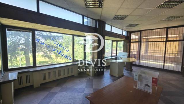 Poslovni prostor, Trosoban, Prodaja, 155m2, Bulevar Arsenija Čarnojevića