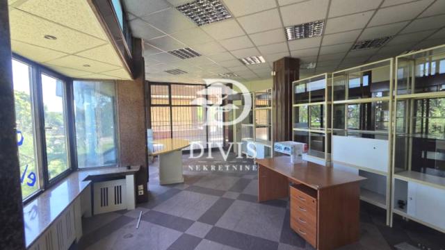 Poslovni prostor, Trosoban, Prodaja, 155m2, Bulevar Arsenija Čarnojevića