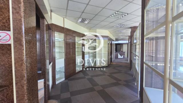 Poslovni prostor, Trosoban, Prodaja, 155m2, Bulevar Arsenija Čarnojevića