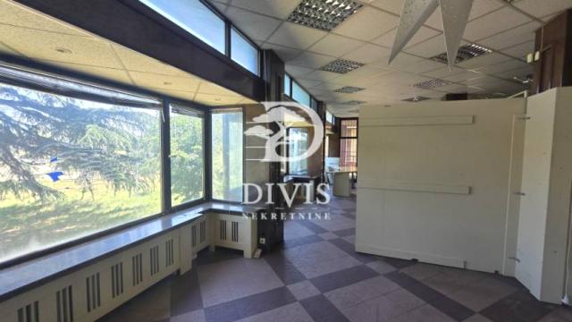Poslovni prostor, Trosoban, Prodaja, 155m2, Bulevar Arsenija Čarnojevića