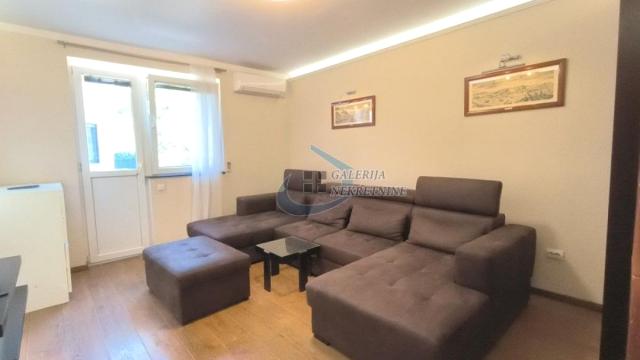 Stan, Trosoban, Prodaja, 65m2, Gundulićev venac, Stari grad, Šantićeva
