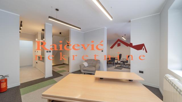 Poslovni prostor, Izdavanje, 152m2, Voždovac, Vojvode Stepe