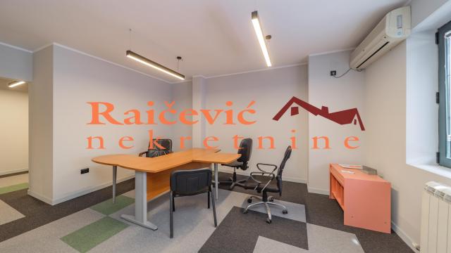 Poslovni prostor, Izdavanje, 152m2, Voždovac, Vojvode Stepe