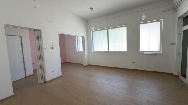 Poslovni prostor, Jednosoban, Izdavanje, 40m2, Maksima Gorkog