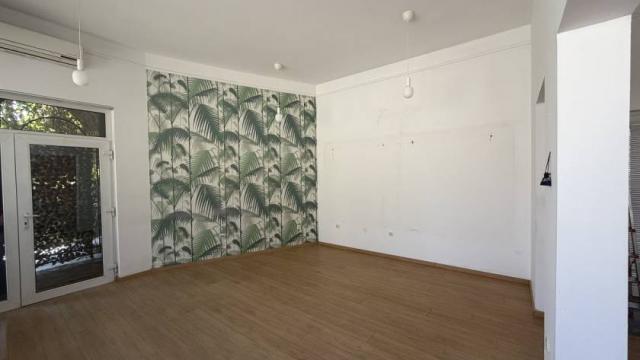Poslovni prostor, Jednosoban, Izdavanje, 40m2, Maksima Gorkog