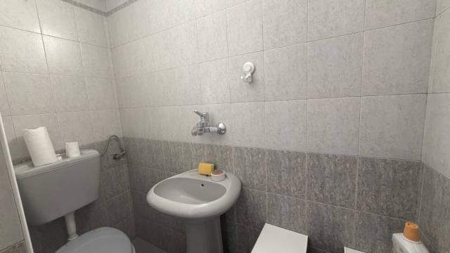 Poslovni prostor, Jednosoban, Izdavanje, 40m2, Maksima Gorkog