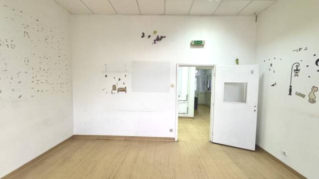 Poslovni prostor, Petosoban i veći, Izdavanje, 150m2, Bulevar JNA