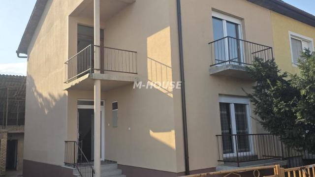 Kuća, Trosoban, Prodaja, 72m2, Širi centar, Gradska lokacija, Apatin