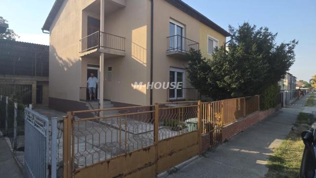 Kuća, Trosoban, Prodaja, 72m2, Širi centar, Gradska lokacija, Apatin