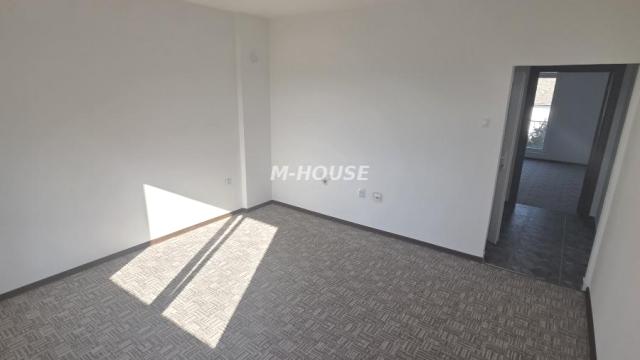 Kuća, Trosoban, Prodaja, 72m2, Širi centar, Gradska lokacija, Apatin