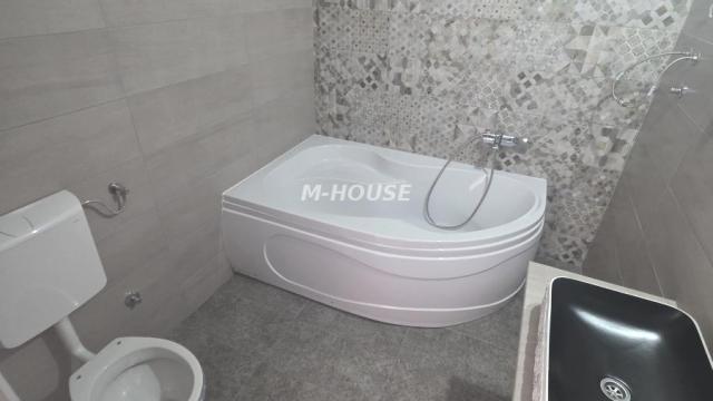 Kuća, Trosoban, Prodaja, 72m2, Širi centar, Gradska lokacija, Apatin