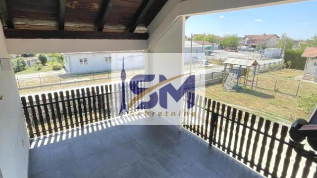 Stan, četvorosoban, Izdavanje, 106m2, Ugrinovci, Zemun, Zemunska