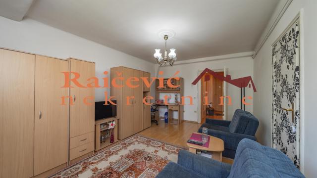 Stan, Trosoban, Prodaja, 90m2, Centar, Stari grad, Strahinjica bana