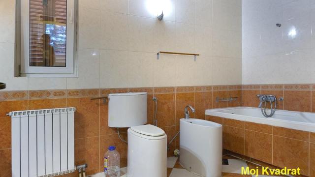Stan, četvorosoban, Prodaja, 163m2, FON - Bilećka, Voždovac, Bulevar oslobođenja