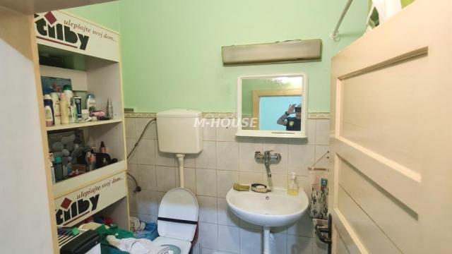 Kuća, četvorosoban, Prodaja, 200m2, Logor, Gradska lokacija, Sombor