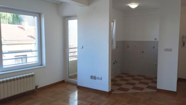 Stan, Trosoban, Prodaja, 65m2, Crveni krst, Vračar, Kajmakcalanska