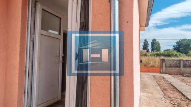 Kuća, Trosoban, Prodaja, 72m2, Žabare, Gradska lokacija, Paraćin