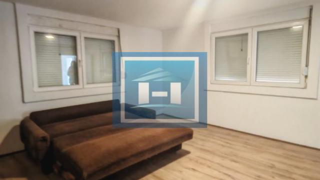Kuća, Trosoban, Prodaja, 72m2, Žabare, Gradska lokacija, Paraćin