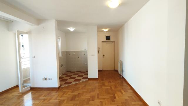 Stan, Trosoban, Prodaja, 65m2, Crveni krst, Vračar, Kajmakcalanska