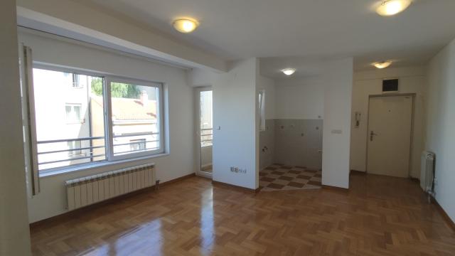 Stan, Trosoban, Prodaja, 65m2, Crveni krst, Vračar, Kajmakcalanska
