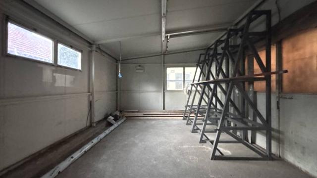 Poslovni prostor, Petosoban i veći, Izdavanje, 360m2, Ugrinovačka