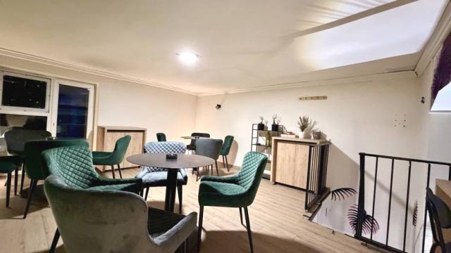 Poslovni prostor, Trosoban, Izdavanje, 60m2, Beogradska