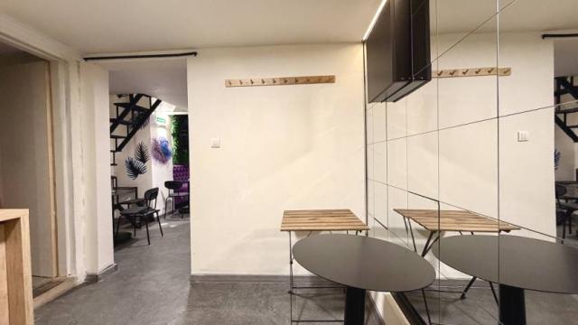 Poslovni prostor, Trosoban, Izdavanje, 60m2, Beogradska