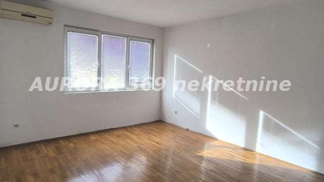 Stan, Dvosoban, Prodaja, 75m2, Hram svetog Save, Vračar, Beograd