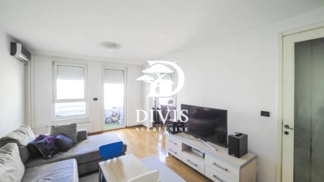 Stan, Dvosoban, Prodaja, 60m2, Bulevar Crvene Armije