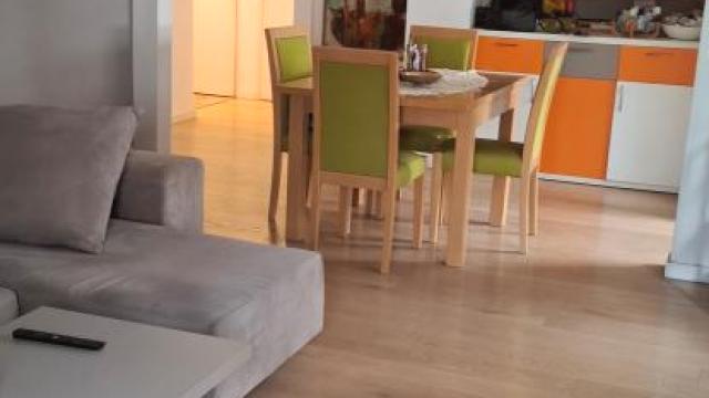 Stan, Dvosoban, Prodaja, 65m2, Blok 70 (kineski tržni centar), Novi Beograd, Jurija Gagarina
