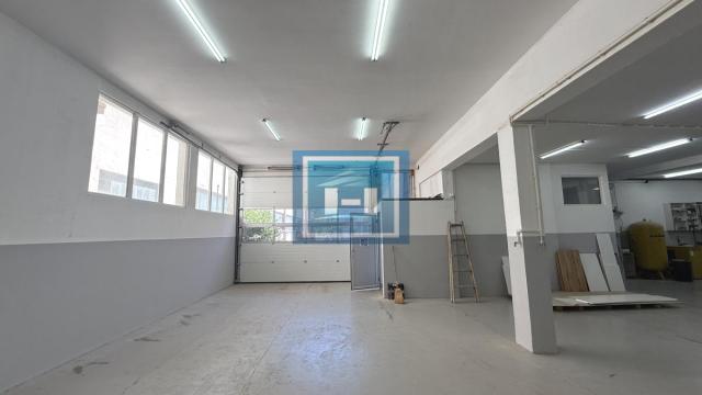 Poslovni prostor, Izdavanje, 194m2, Industrijska zona, Gradska lokacija, Jagodina