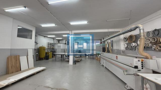 Poslovni prostor, Izdavanje, 194m2, Industrijska zona, Gradska lokacija, Jagodina