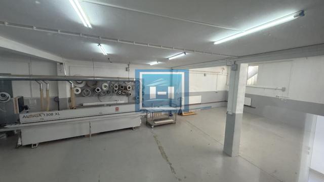 Poslovni prostor, Izdavanje, 194m2, Industrijska zona, Gradska lokacija, Jagodina